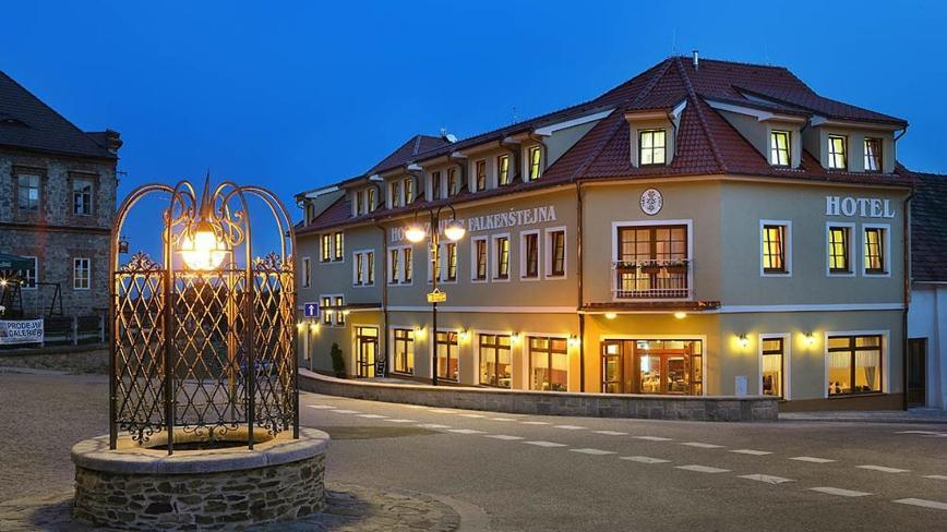 Zavis Z Falkenstejna Hluboka nad Vltavou Bagian luar foto